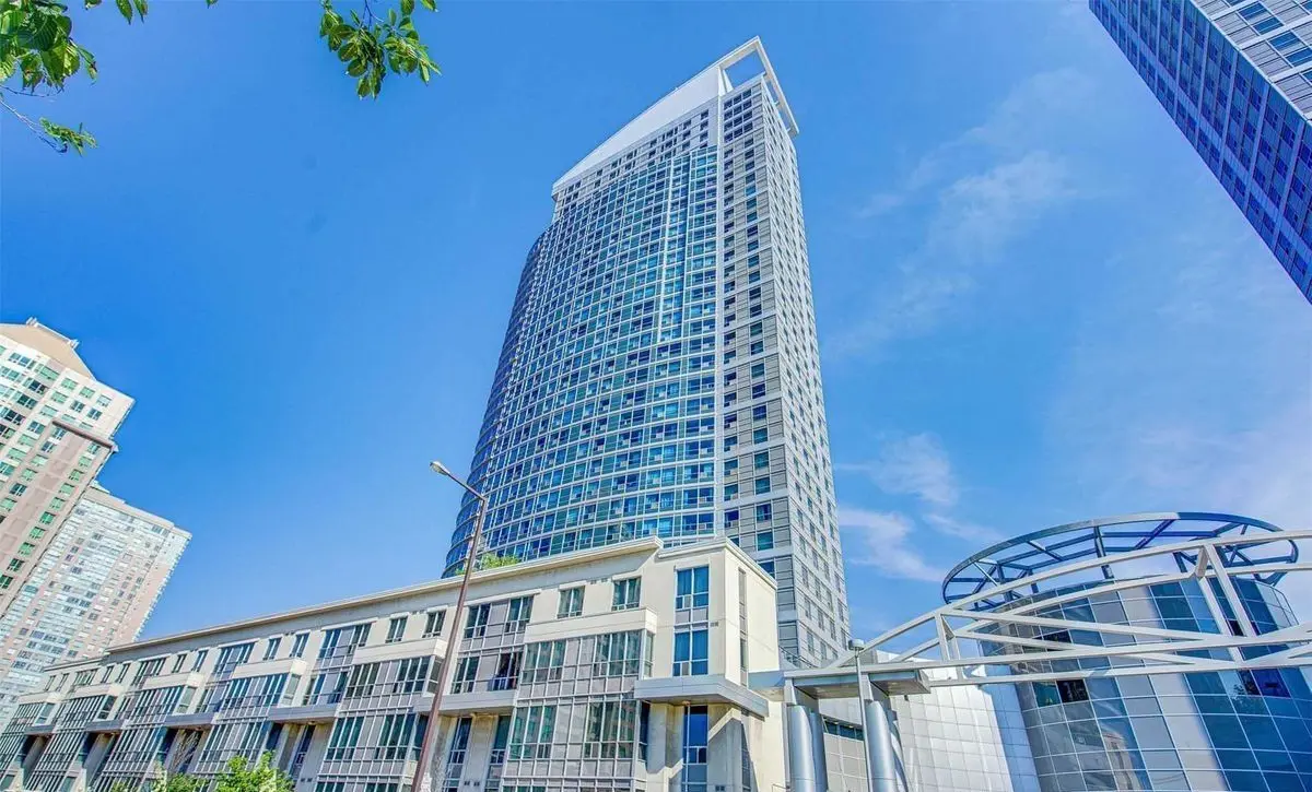 36 Lee Centre DR #1115, Toronto E09, ON M1H 3K2