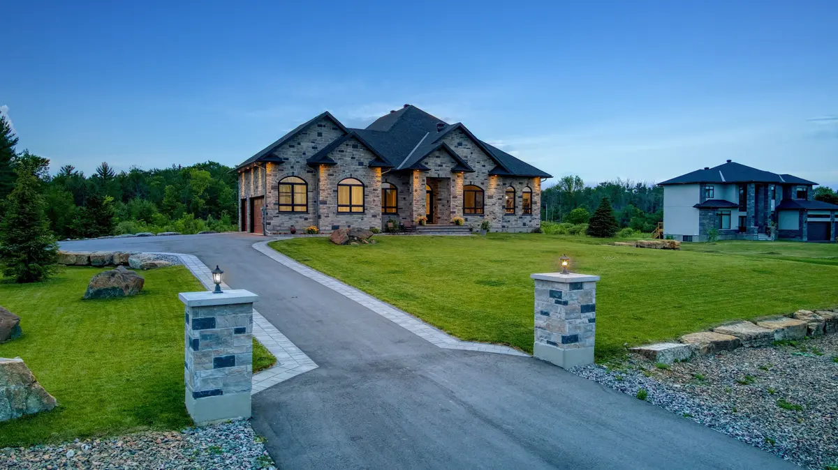 324 Hedley WAY, Kanata, ON K2W 0E4