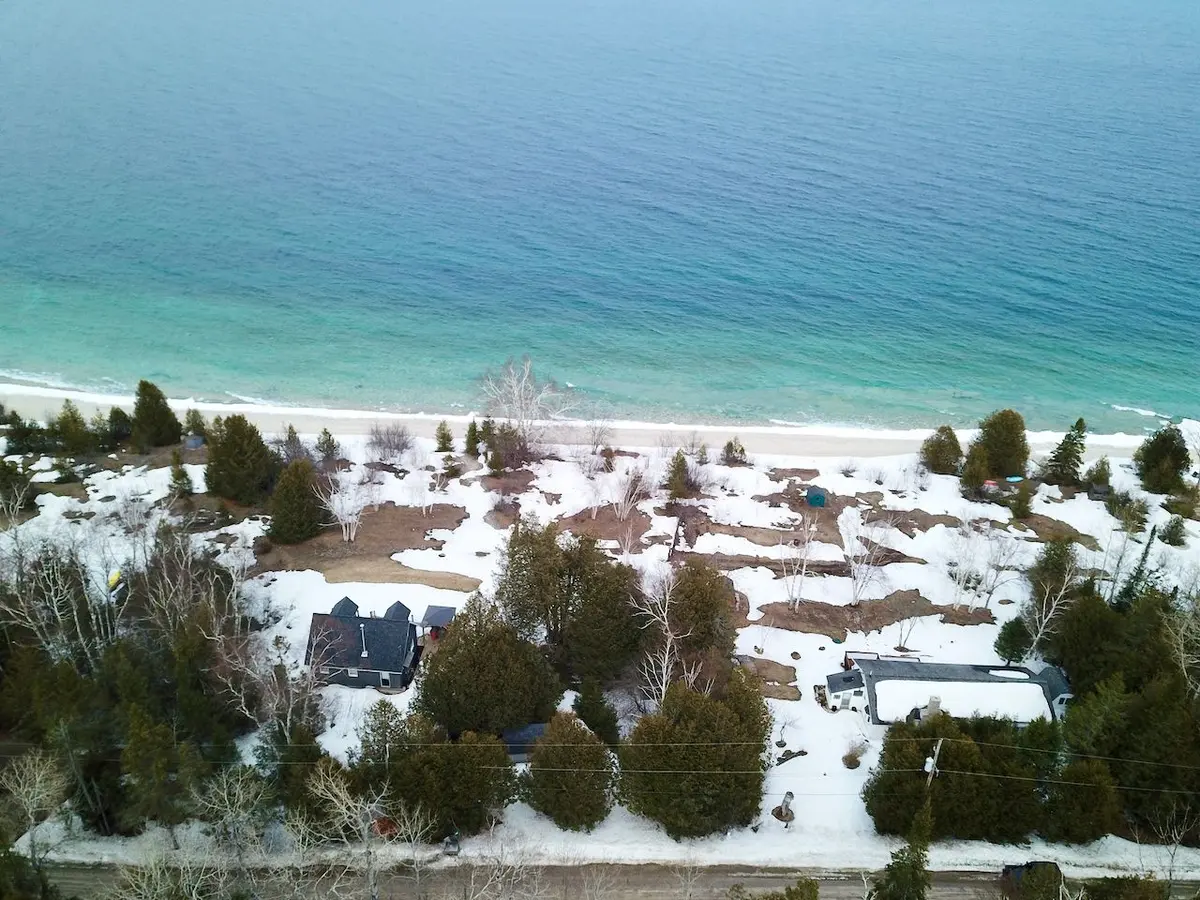 264 Cape Chin North Shore RD, Northern Bruce Peninsula, ON N0H 1W0