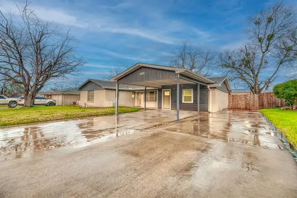 1304 Crestview Drive, Kaufman, TX 75142