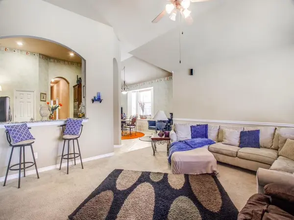 621 Buelwood Court, Desoto, TX 75115