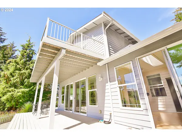 311 COUNCIL HILL RD, Lakeside, OR 97449