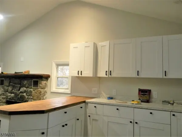 8 Beech Dr, Hardyston Twp., NJ 07460