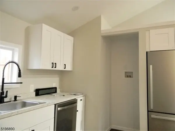 8 Beech Dr, Hardyston Twp., NJ 07460