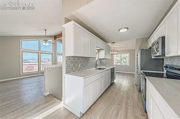 1183 E Marengo DR, Pueblo West, CO 81007