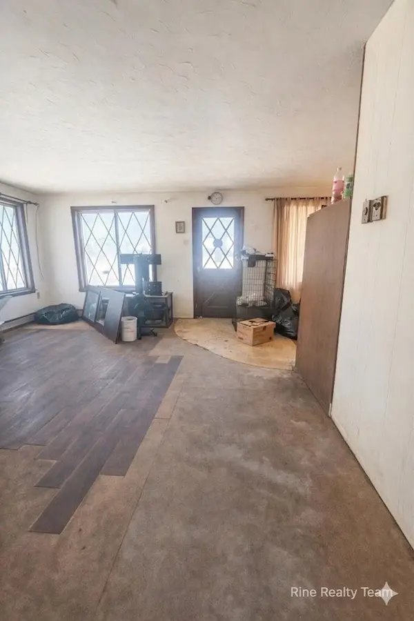 7542 Wyndamar DR, Mancelona Twp, MI 49659