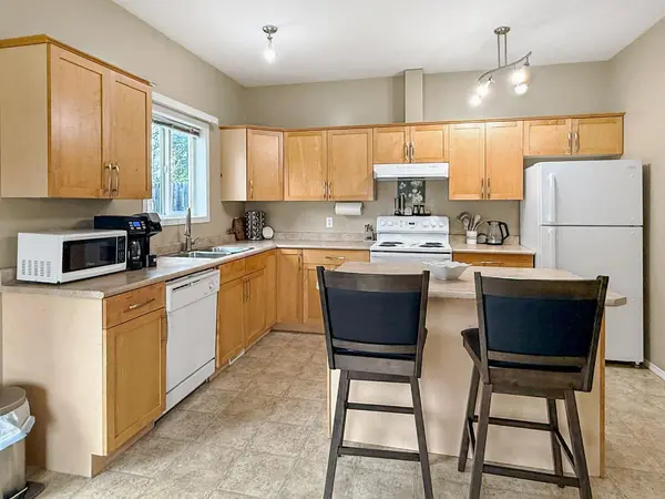 110 MOBERLY RD, Grande Cache, AB T0E0Y0