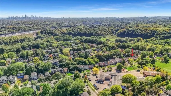 213 Franklin AVE, Toronto C07, ON M2N 1C8