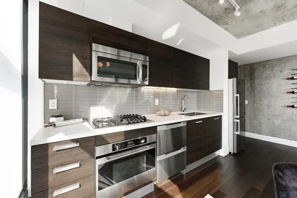 224 King ST W #2906, Toronto C01, ON M5H 0A6