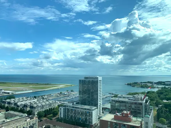 600 Fleet ST #3004, Toronto C01, ON M5V 1B7