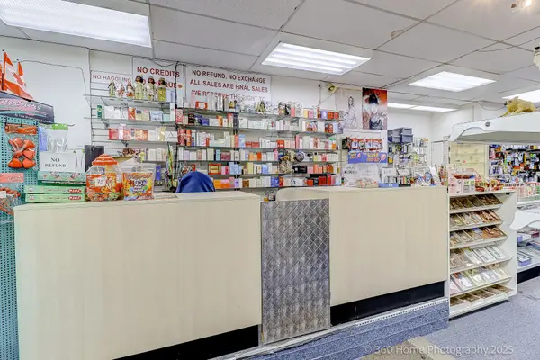 426-428 Dawes RD, Toronto E03, ON M4B 2E8