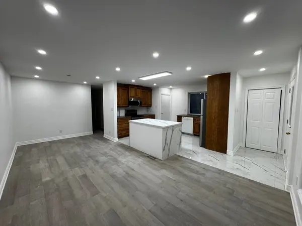 255 Penn AVE, Newmarket, ON L3Y 2S4