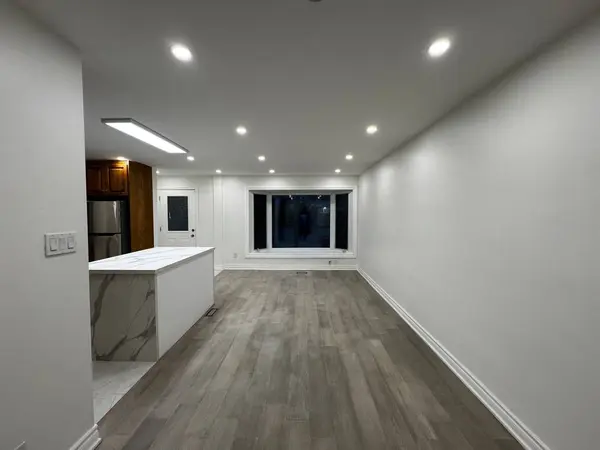 255 Penn AVE, Newmarket, ON L3Y 2S4