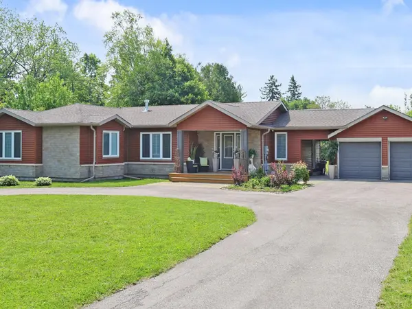 11 Hedge RD, Georgina, ON L0E 1R0