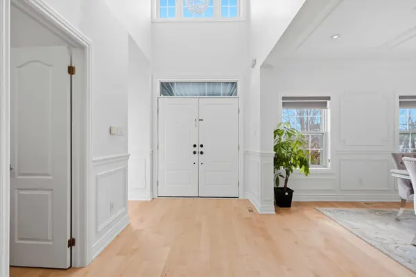 130 Andrews DR, Bradford West Gwillimbury, ON L0G 1A0