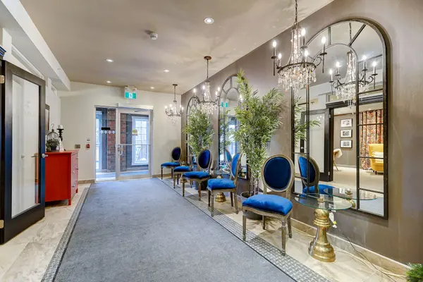 7 GREENWICH ST #407, Barrie, ON L4N 7Y8