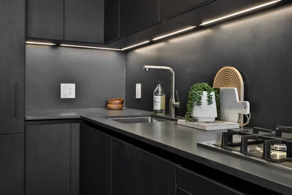 2720 Dundas ST W #PH 6, Toronto W02, ON M6P 1Y2