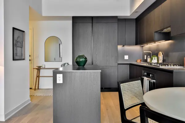 2720 Dundas ST W #PH 6, Toronto W02, ON M6P 1Y2