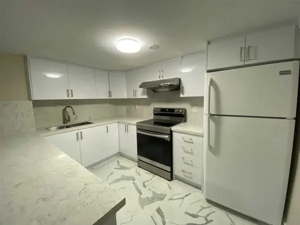 4127 Loyalist DR #Lower, Mississauga, ON L5L 3X7