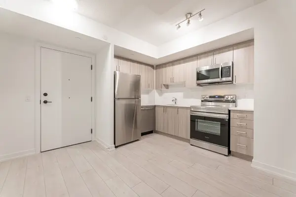 556 Marlee AVE #331, Toronto W04, ON M6B 3J3