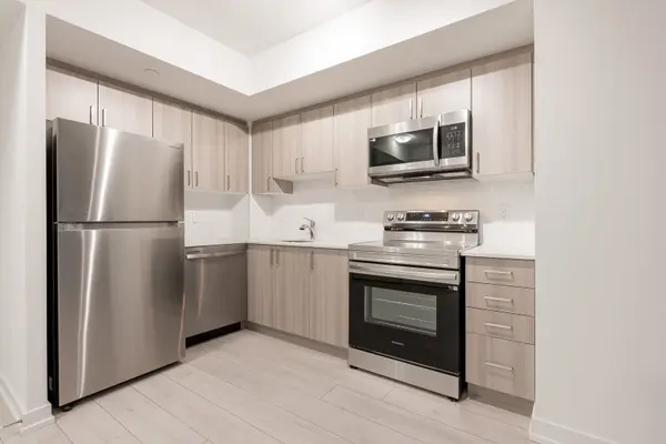 556 Marlee AVE #331, Toronto W04, ON M6B 3J3