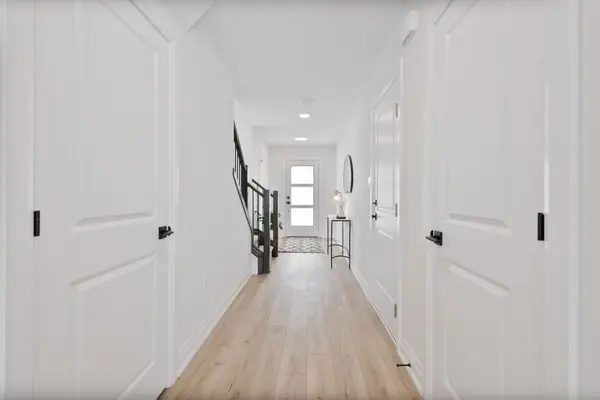 64 Postma CRES, North Middlesex, ON N0M 1A0