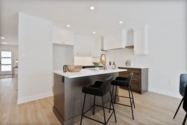 64 Postma CRES, North Middlesex, ON N0M 1A0