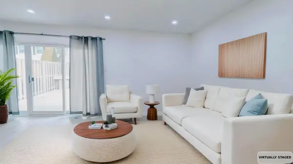 431 Keats WAY #5, Waterloo, ON N2L 5S7