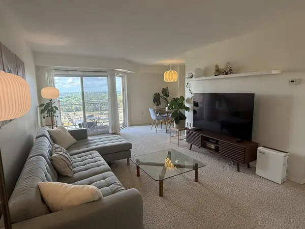 860 Commissioners RD E #1505, London South, ON N6C 5Y8