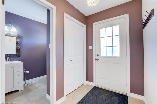 96 Reid CT, London North, ON N6G 5A6