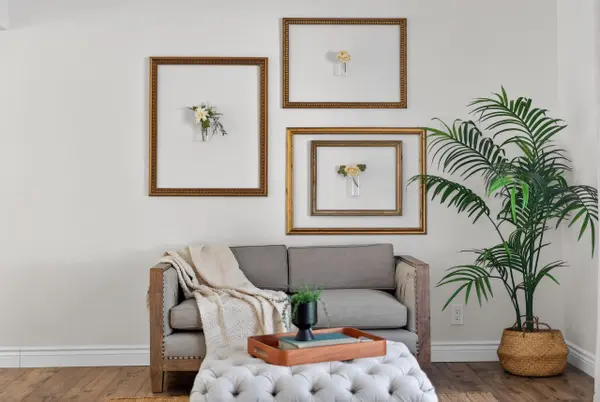 40 Robertson LN, Belleville, ON K8P 4C3