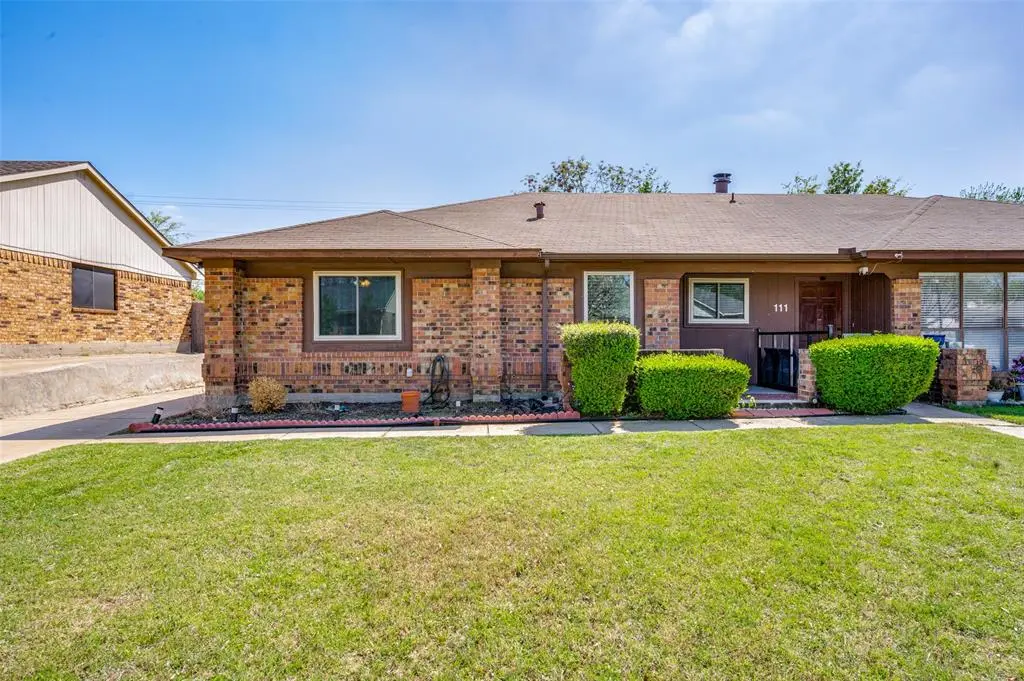 109 Hickory Springs Drive, Euless, TX 76039