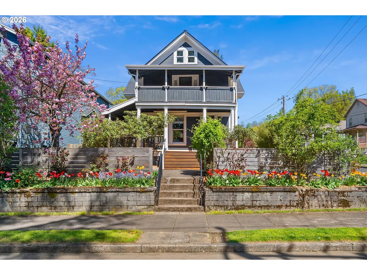 737/741 NE SKIDMORE ST, Portland, OR 97211