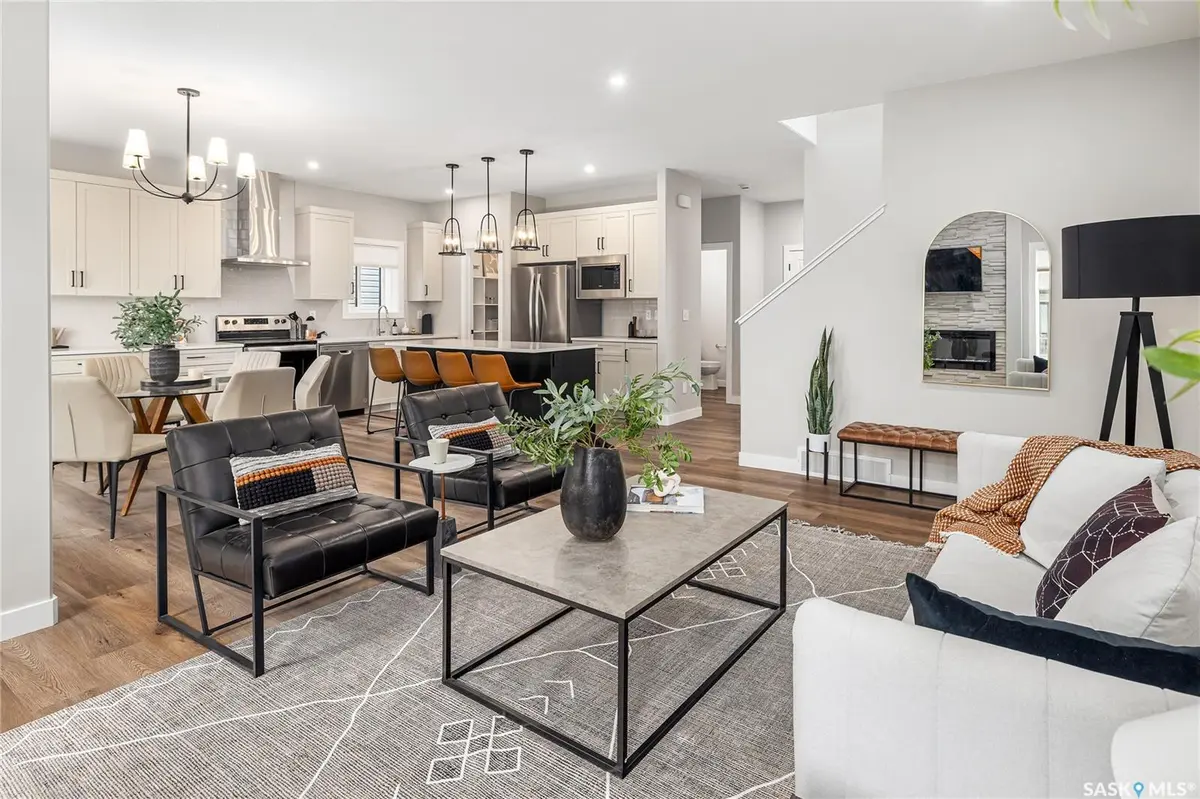 6 Vancouver CRESCENT, Pilot Butte, SK S0G 3Z0