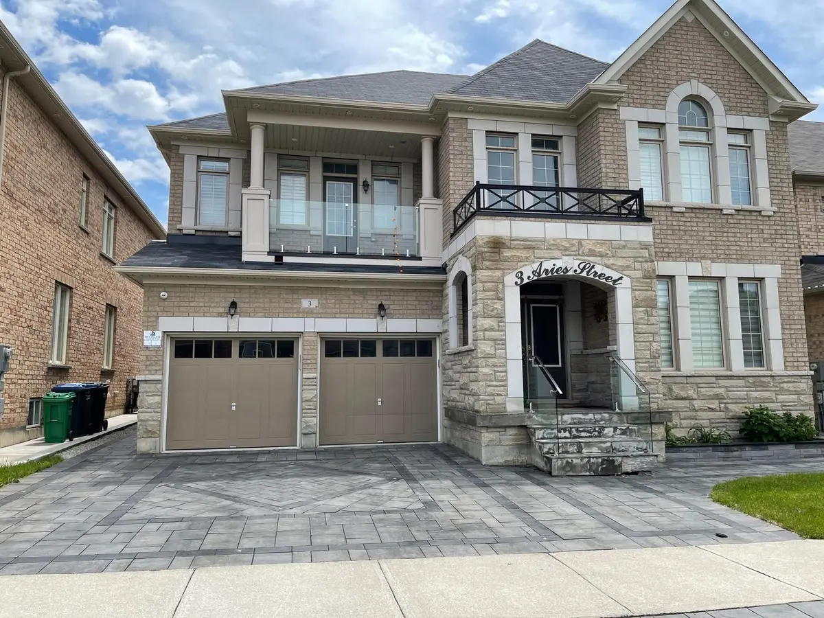 3 Aries ST, Brampton, ON L6Y 5Z2