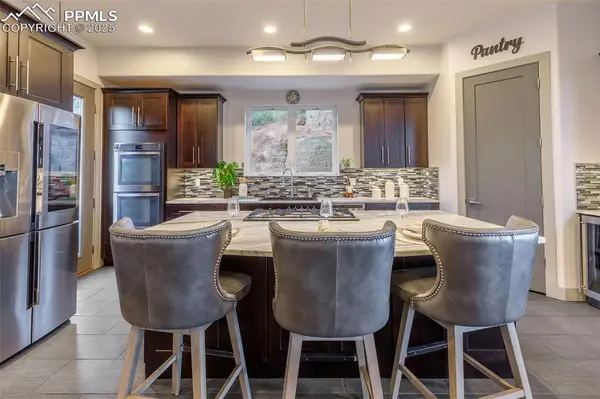 162 Crystal Valley RD, Manitou Springs, CO 80829