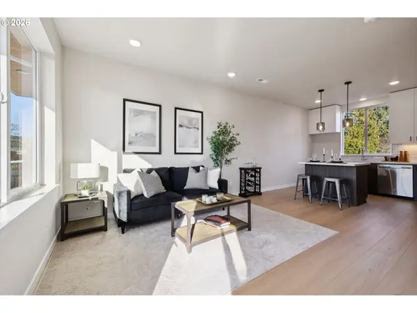 1726 SE SHERRETT ST, Portland, OR 97202