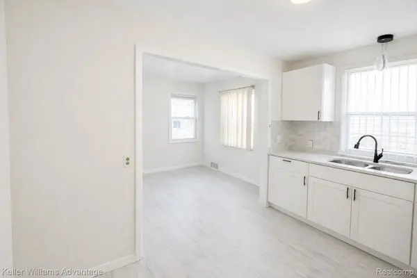 19438 Winthrop ST, Detroit, MI 48235