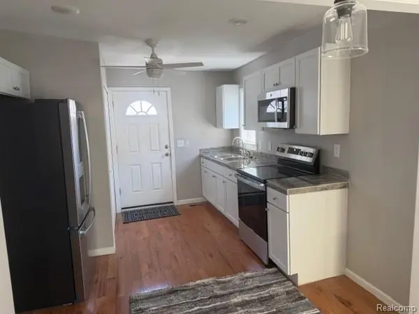 3517 Fern AVE, Burton, MI 48529