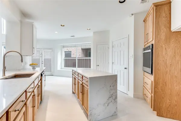 396 Parkvillage Avenue, Fairview, TX 75069