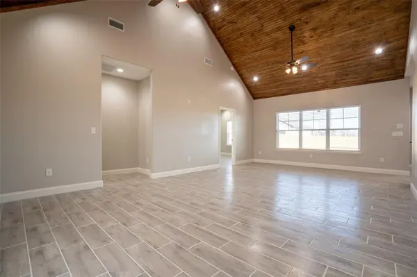 350 E Travis Street, Dublin, TX 76446