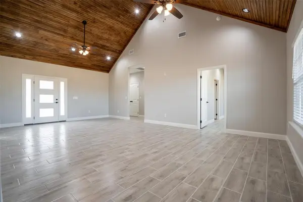 350 E Travis Street, Dublin, TX 76446