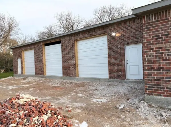 3350 Balomede Street, Lancaster, TX 75134