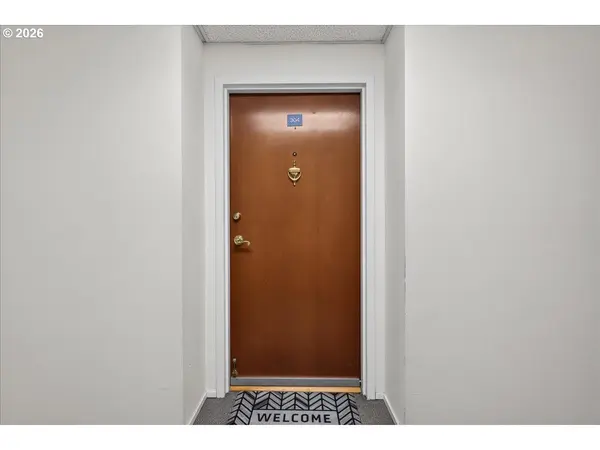 8717 SE MONTEREY AVE #304, Happy Valley, OR 97086