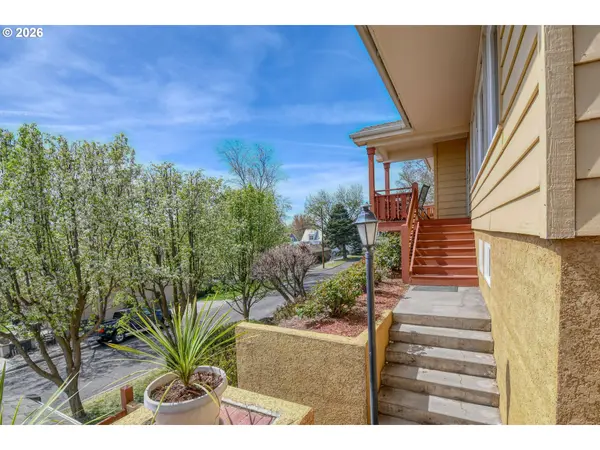 207 NW ELLIS AVE, Pendleton, OR 97801