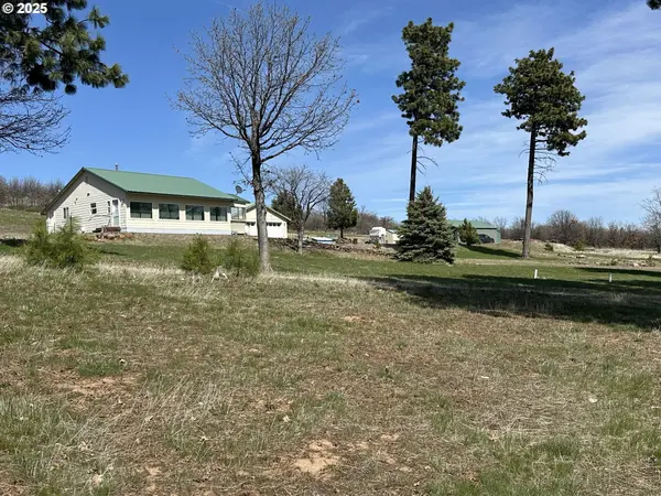 3021 BICKLETON HWY, Bickleton, WA 99322