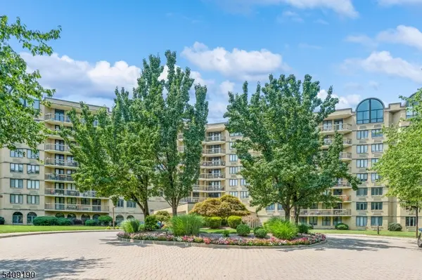 10 Smith Manor Blvd #121, West Orange Twp., NJ 07052