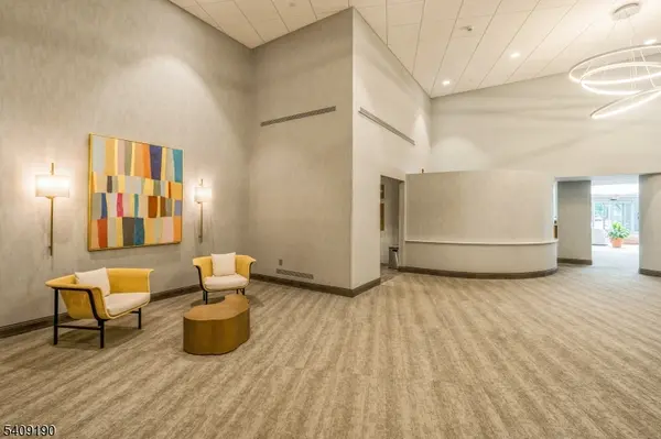 10 Smith Manor Blvd #121, West Orange Twp., NJ 07052