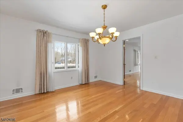 1995 Winding Brook Way, Scotch Plains Twp., NJ 07076