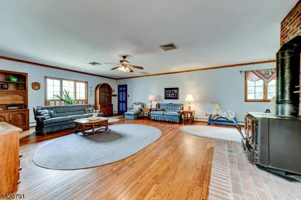 83 Whitford Ave, Nutley Twp., NJ 07110